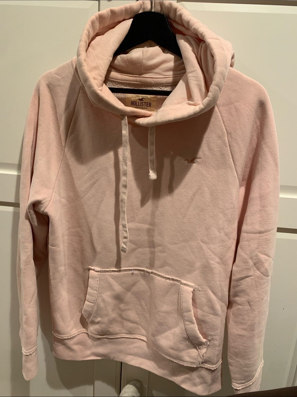 Hollister Soft Light Pink Pullover Hoodie